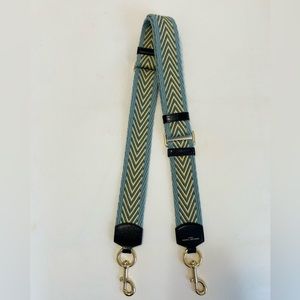 Marc Jacobs The arrow-motif/webbing strap